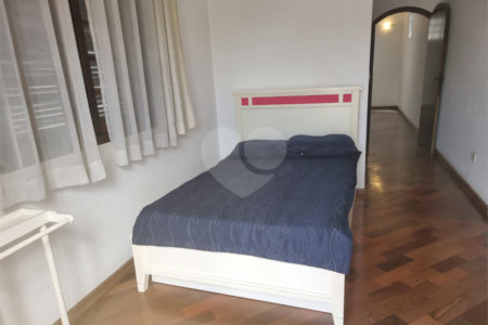 Sobrado à venda ou para alugar com 3 quartos, sendo 2 suítes,  em Ferreira, São Paulo, SP