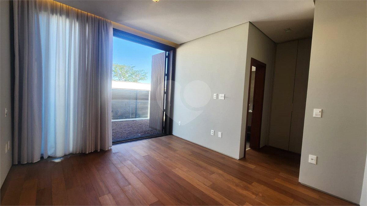 Casa à venda com 4 suítes no condomínio Mont Blanc, Sorocaba - SP