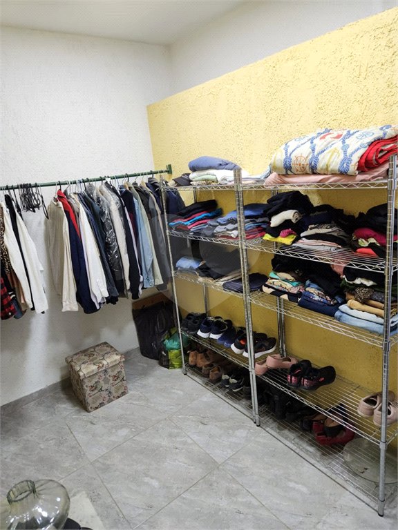 Sobrado à venda ou para alugar com 3 quartos, sendo 13 suítes, em Jardim São Paulo(zona Norte), São Paulo, SP