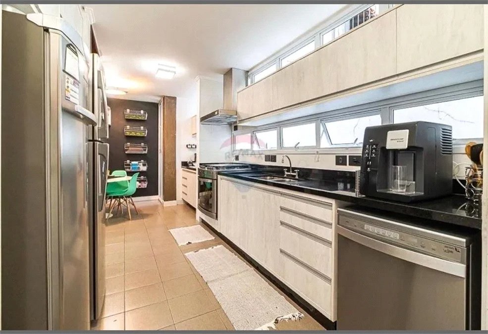 Casa à venda com 4 suítes em Jardim Vitória Régia, São Paulo, SP