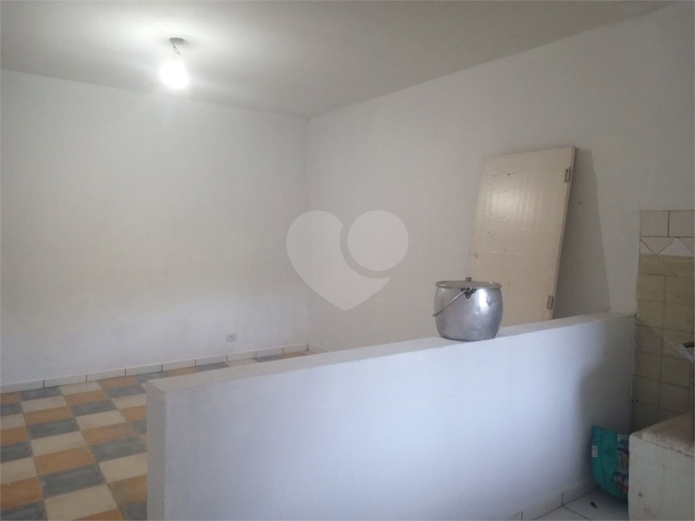 Chácara à venda com 7 quartos, sendo 3 suítes, em Saboó, São Roque, SP
