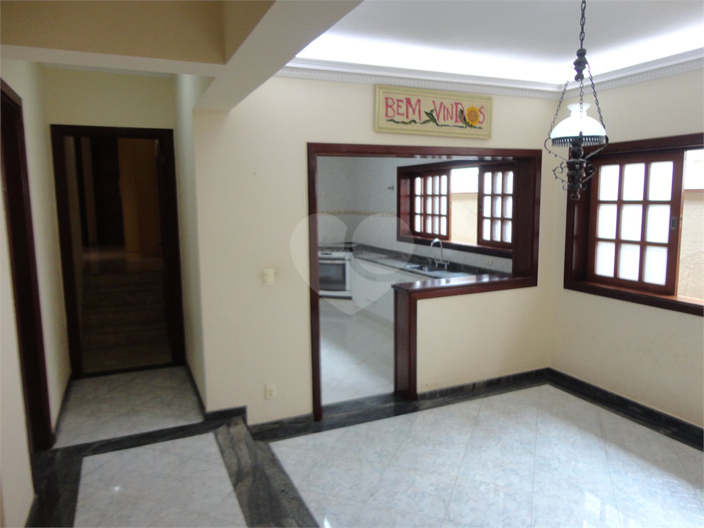 Casa à venda com 3 quartos, sendo 1 suíte, em Santa Marina, Valinhos, SP