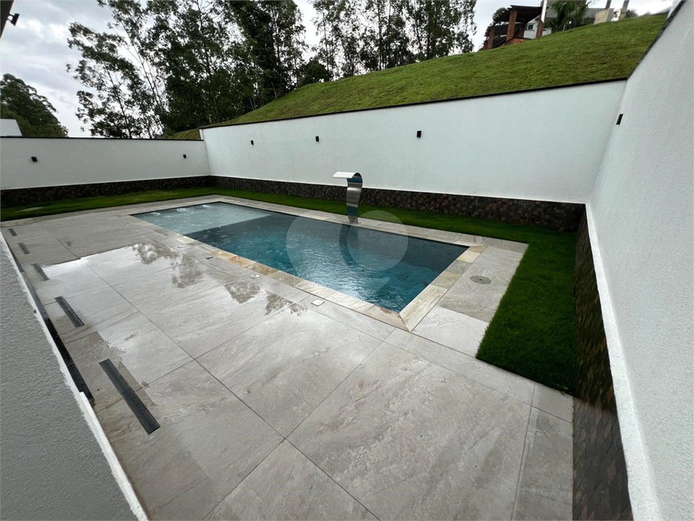 Casa à venda com 4 quartos, sendo 3 suítes,  no condomínio Mosaico Essence - Fase 1, Mogi das Cruzes - SP