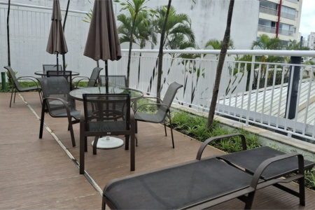 Apartamento com 2 vagas no Campo Belo