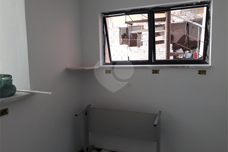 Sobrado à venda com 4 quartos, sendo 2 suítes, em Santana, São Paulo, SP