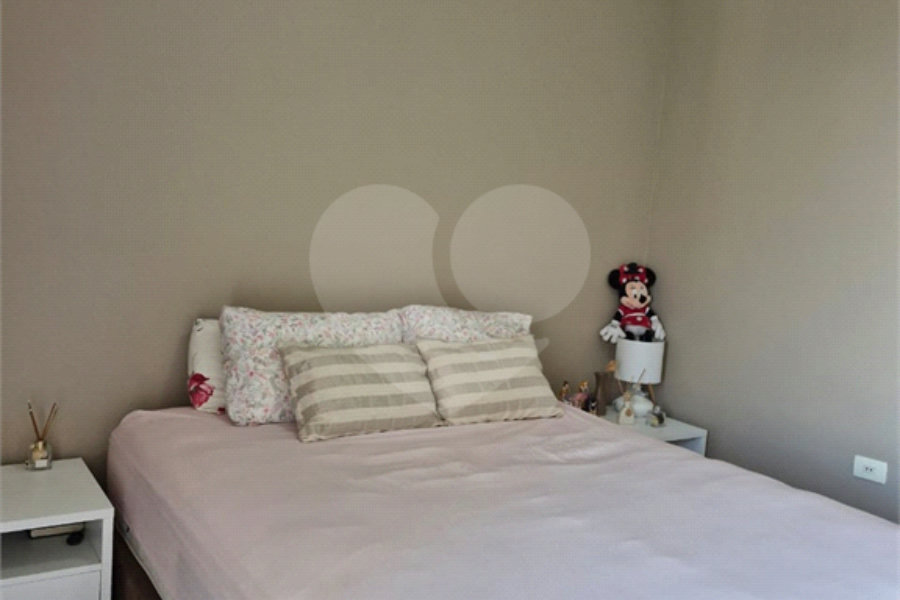 Sobrado à venda com 3 quartos, sendo 1 suíte, em Horto, São Paulo, SP