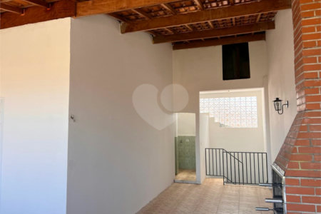 Sobrado à venda com 2 quartos, sendo 1 suíte, em Vila Correa, Ferraz de Vasconcelos, SP