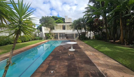 Casa à venda com 4 suítes em Santo Amaro, São Paulo, SP