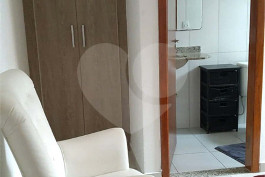 Sobrado à venda com 5 quartos, sendo 4 suítes, em Horto, São Paulo, SP
