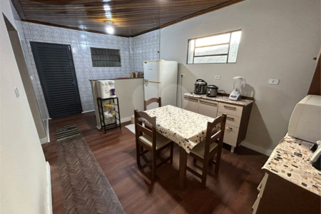 Casa à venda com 4 quartos, sendo 1 suíte, no Centro, Cravinhos, SP