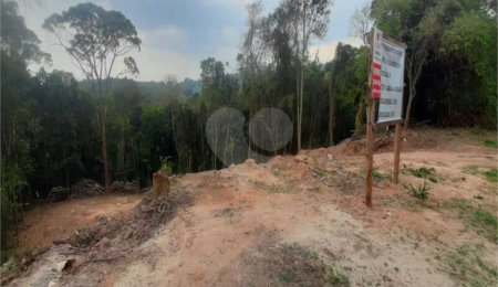 Terreno à venda no condomínio Alpes da Cantareira, Mairiporã - SP