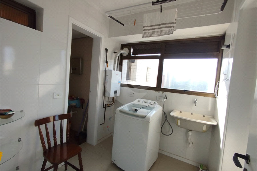 Apartamento para alugar com 3 quartos, sendo 1 suíte, em Morumbi, São Paulo, SP