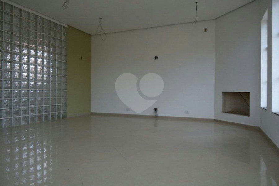 Sobrado à venda com 3 quartos, sendo 1 suíte, em Vila Irmãos Arnoni, São Paulo, SP