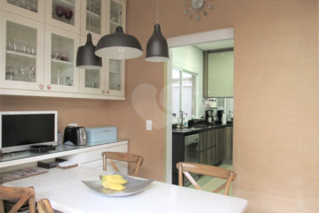Casa à venda com 4 suítes no condomínio Dolce Villa, São Paulo - SP