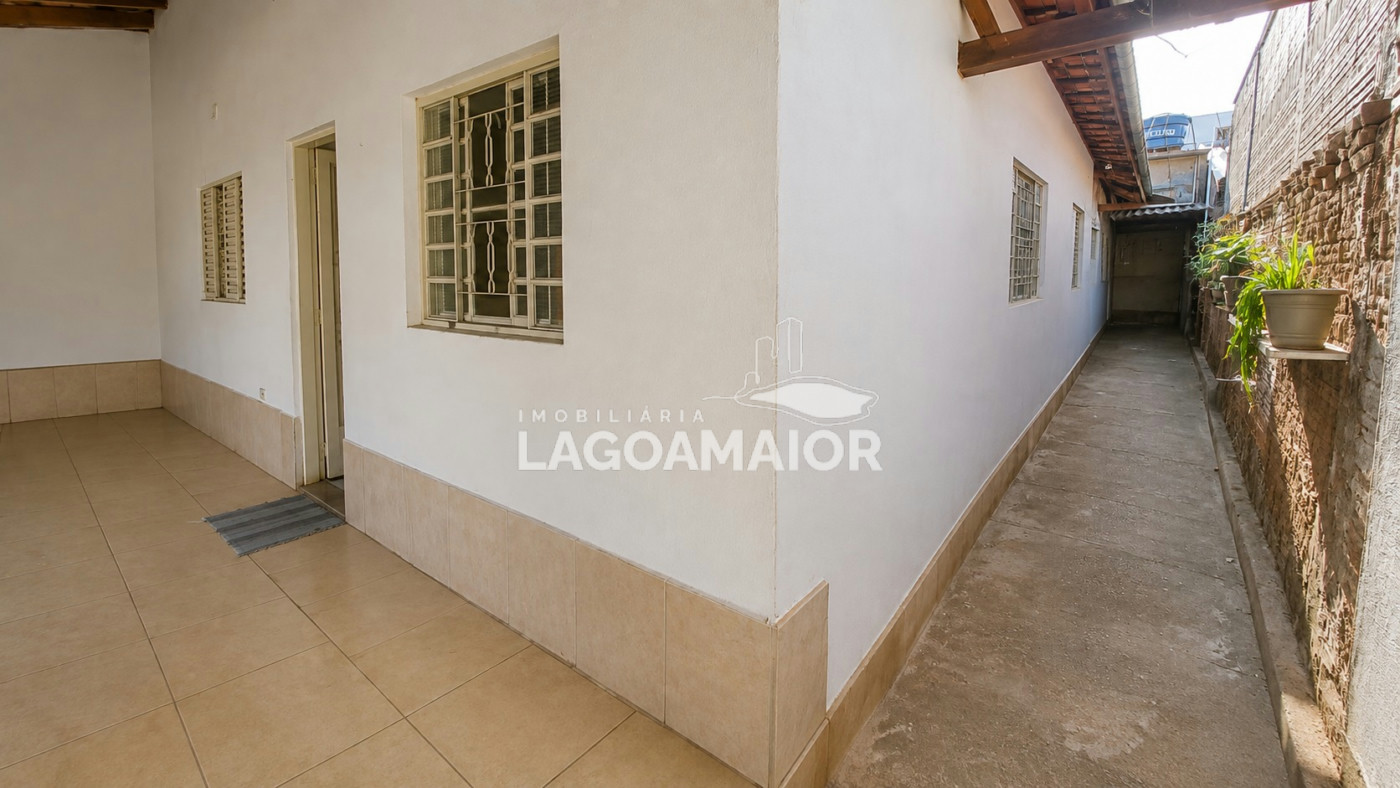 Casa à venda com 4 quartos em Nossa Senhora Aparecida, Três Lagoas - MS