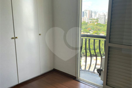 Apartamento para alugar com 3 quartos, sendo 1 suíte, em Indianópolis, São Paulo, SP