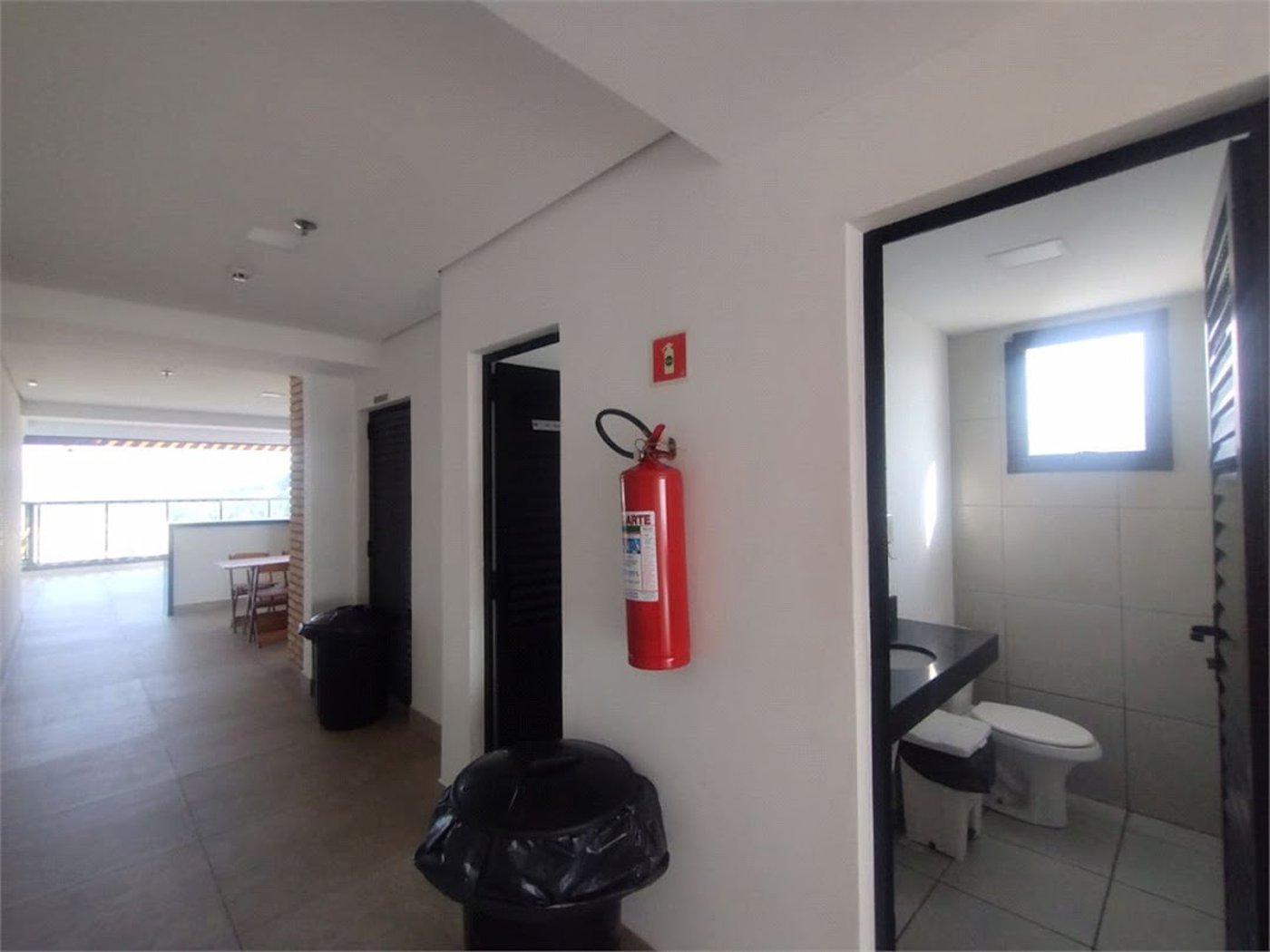 Apartamento Residencial à venda, Enseada, Guarujá - AP1129.