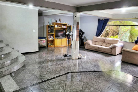 Casa à venda com 4 quartos, sendo 2 suítes, em Vila Maria Alta, São Paulo, SP