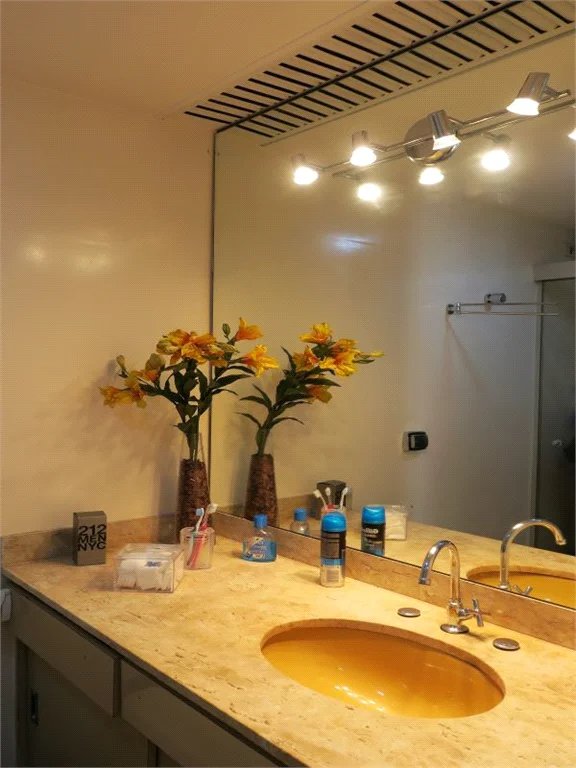 Apartamento à venda com 3 quartos, sendo 1 suíte, em Vila Andrade, São Paulo, SP