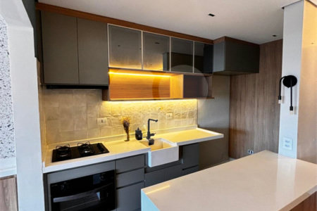 Apartamento à venda com 3 quartos, sendo 1 suíte,  em Jardim Oswaldo Cruz, São José dos Campos, SP