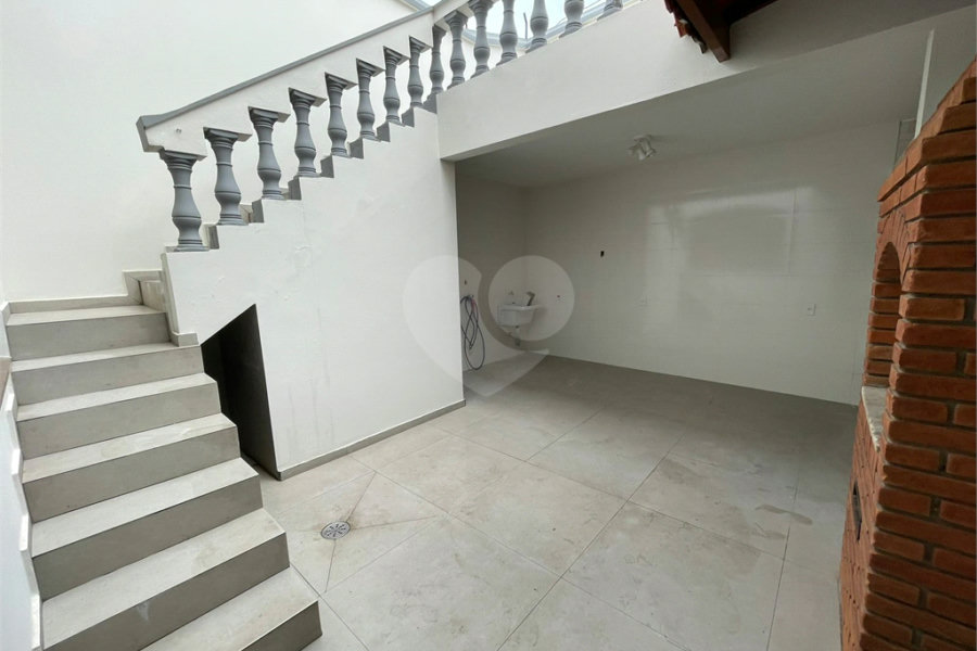 Sobrado à venda com 3 quartos, sendo 2 suítes, em Vila Palmeiras, São Paulo, SP