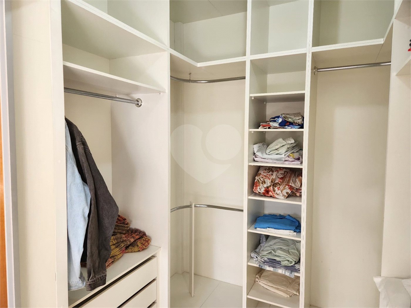 Casa à venda ou para alugar com 3 quartos, sendo 1 suíte, em Jardim Primavera, Araraquara, SP