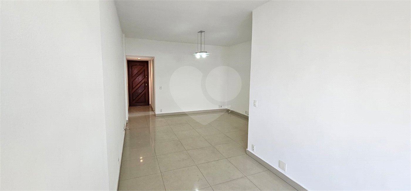 Apartamento à venda com 2 quartos, sendo 1 suíte,  em Tijuca, Rio de Janeiro, RJ