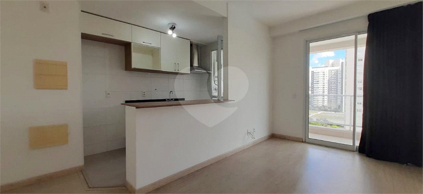 Apartamento à venda com 2 quartos em Vila Anastácio, São Paulo, SP
