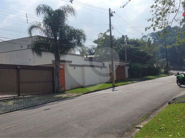 Casa à venda com 3 suítes no condomínio Alpes da Cantareira, Mairiporã - SP
