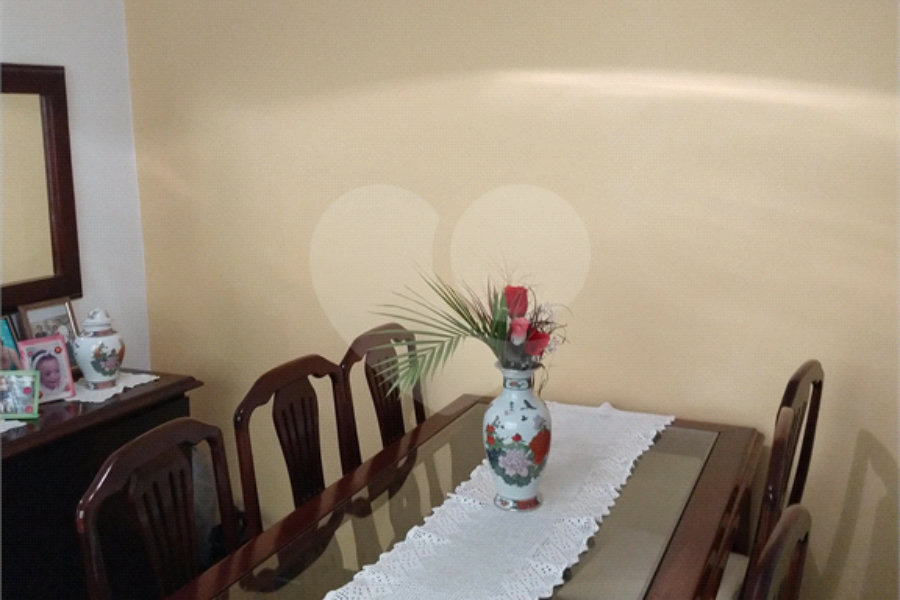 Sobrado à venda com 3 quartos, sendo 1 suíte, em Conjunto Residencial Vista Verde, São Paulo, SP