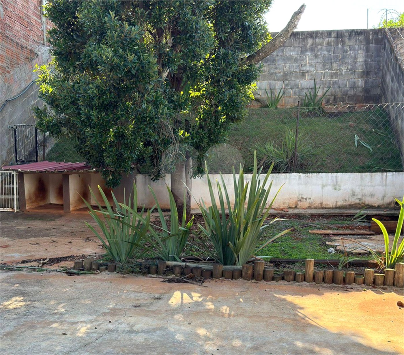 Casa à venda com 2 quartos em Vila Mazzei, Itapetininga, SP