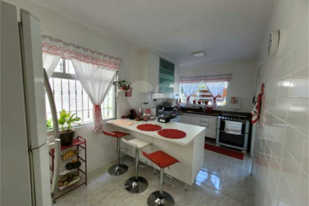 Sobrado à venda com 6 quartos, sendo 2 suítes, em Vila Romana, São Paulo, SP