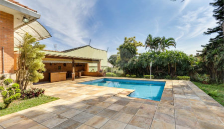 Casa Térrea à venda com 3 quartos, sendo 1 suíte,  em Interlagos, São Paulo, SP