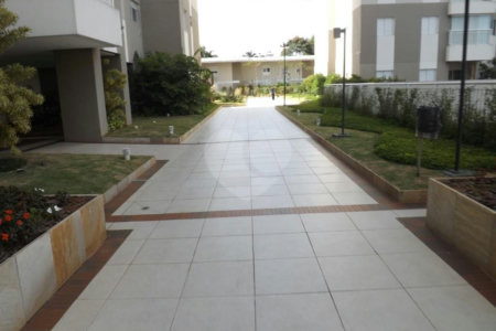 Apartamento à venda com 3 quartos, sendo 1 suíte, em Cidade São Francisco, São Paulo, SP