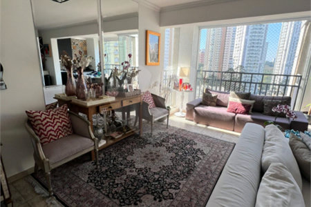 Apartamento à venda com 4 quartos, sendo 2 suítes,  em Vila Andrade, São Paulo, SP