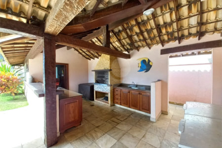 Casa à venda com 4 quartos, sendo 3 suítes,  em Geribá, Armação dos Búzios, RJ