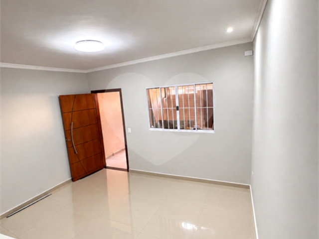 Sobrado à venda com 2 quartos, sendo 1 suíte,  em Vila Mazzei, São Paulo, SP