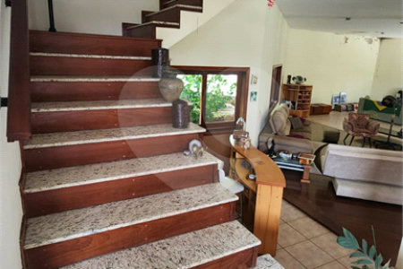 Chácara à venda com 4 quartos, sendo 3 suítes, em Pinheirinho, Vinhedo, SP