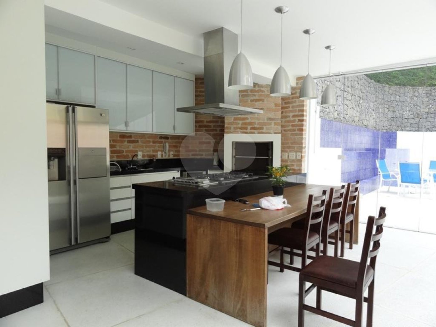 Casa à venda com 4 suítes no condomínio Jardim Ibiratiba, São Paulo - SP