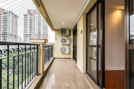 Apartamento à venda com 4 quartos, sendo 3 suítes, em Brooklin Paulista, São Paulo, SP