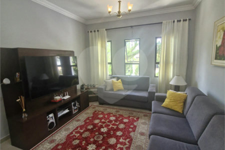 Casa à venda com 4 quartos, sendo 2 suítes, no condomínio Grape Village, Vinhedo - SP