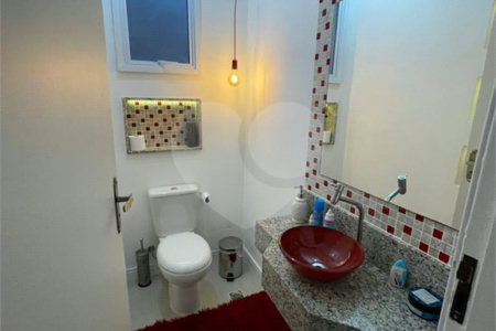 Casa à venda com 3 suítes no condomínio Residencial Rubi, Mogi das Cruzes - SP