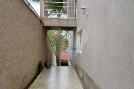 Sobrado à venda com 3 quartos, sendo 1 suíte, em Jardim Fonte Áurea, Poá, SP