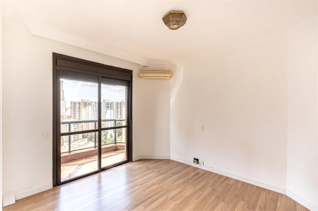 Apartamento à venda com 4 quartos, sendo 3 suítes,  em Vila Andrade, São Paulo, SP