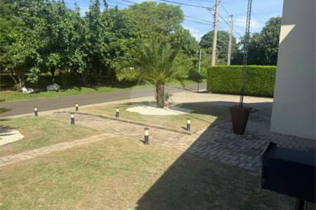Casa à venda com 3 suítes no condomínio Terras de Mont Serrat, Salto - SP