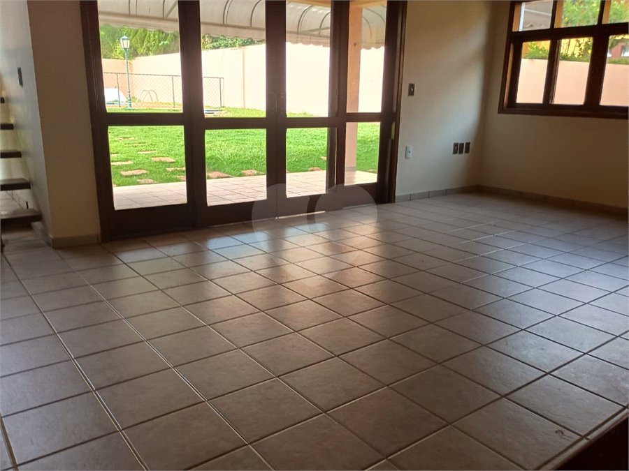 Casa para alugar com 4 quartos, sendo 2 suítes, no condomínio Estância Marambaia, Vinhedo - SP