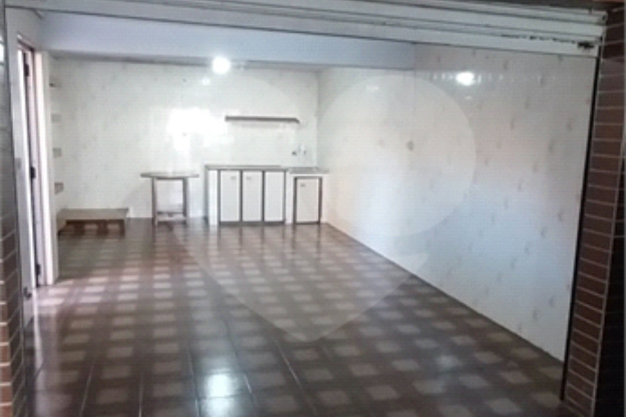 Casa à venda com 3 quartos, sendo 1 suíte, em Vila Scarpelli, Santo André, SP