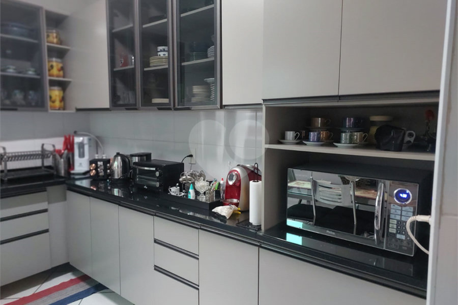Casa à venda com 3 quartos, sendo 1 suíte, no condomínio Algarve Residencial, São Paulo - SP