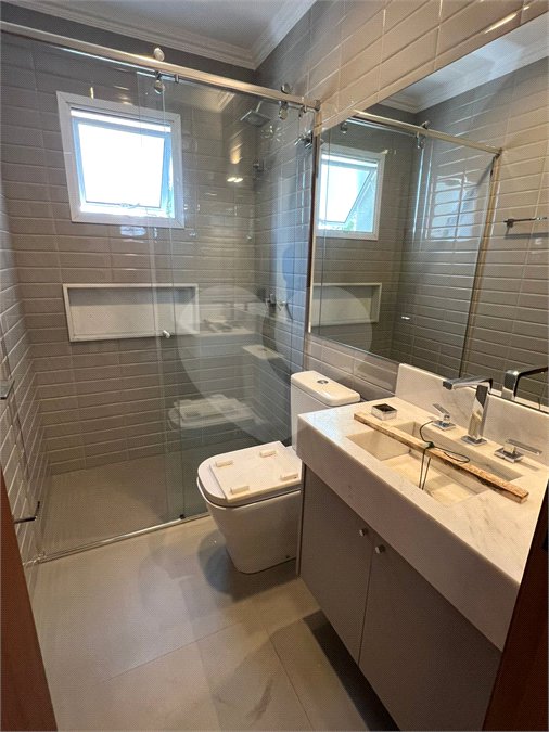 Casa para alugar com 3 quartos, sendo 1 suíte, no condomínio Res Villeneuve, São Paulo - SP