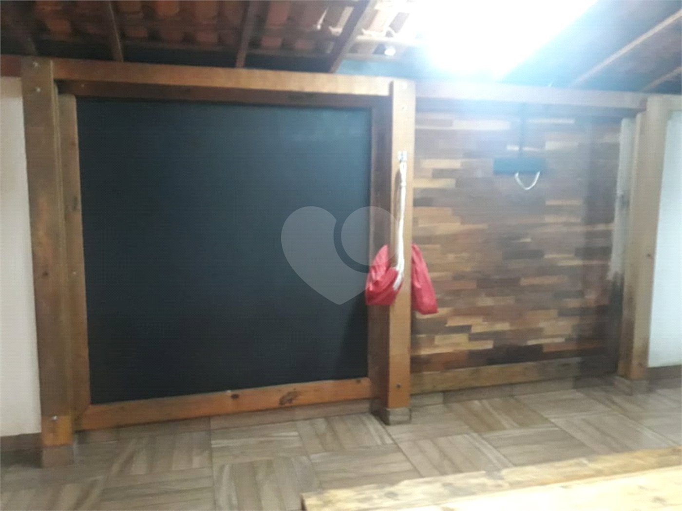 Casa à venda com 3 quartos, sendo 1 suíte,  em Vila Suissa, Mogi das Cruzes, SP